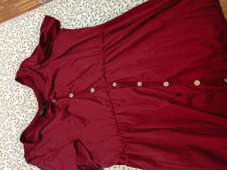 Vestido corto burdeos talla grande