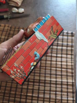 Hucha antigua hipopótamo hojalata