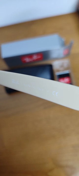 Gafas Ray-Ban Negras y Blancas