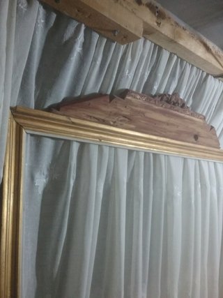 Marco antiguo madera con peineta.