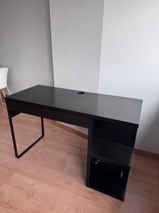 Escritorio negro multifunción