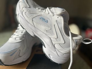 Zapatillas Fila Heroics Blancas y Azules