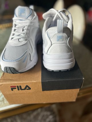 Zapatillas Fila Heroics Blancas y Azules