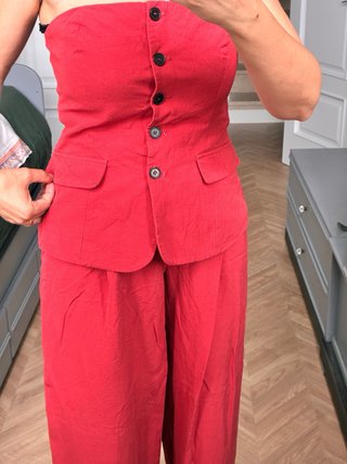 Conjunto pantalón y top rojo