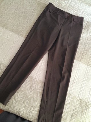 Pantalón gris