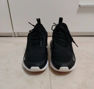 Nike Air Max 270 T40 Negras Blancas