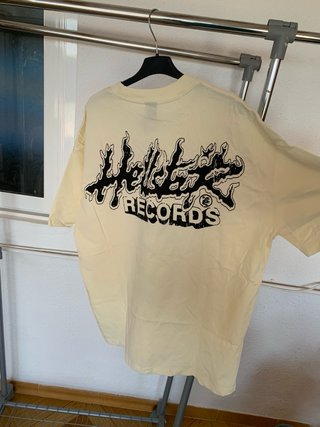 Camiseta gráfica con estampado de fuego