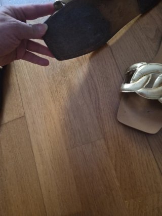 Sandalias Zara doradas con cadena