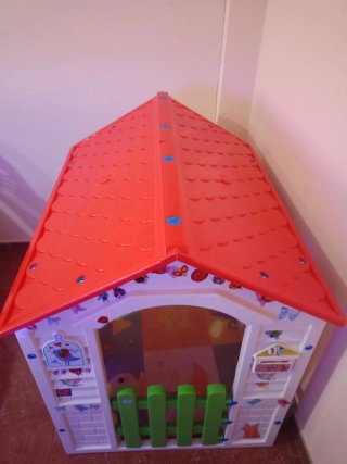 Casa infantil de plástico