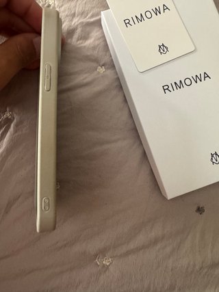 Funda Rimowa iPhone 15 Pro Max