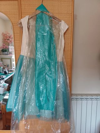 Vestido fiesta blanco y turquesa sin estrenar