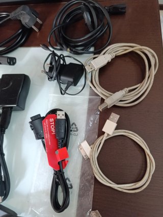 Lote Cargadores y Cables Varios