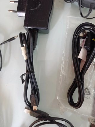 Lote Cargadores y Cables Varios