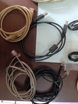 Lote Cargadores y Cables Varios