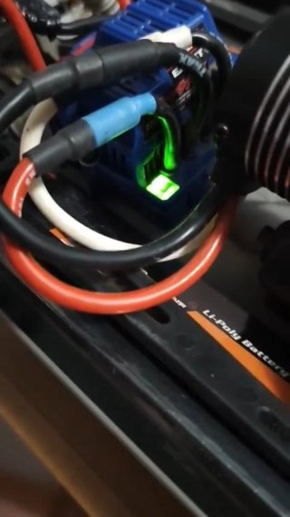 Coche RC Eléctrico Traxxas E-Maxx 6S Completo