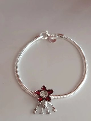 Pulsera con Charm Estrella Roja y Plata