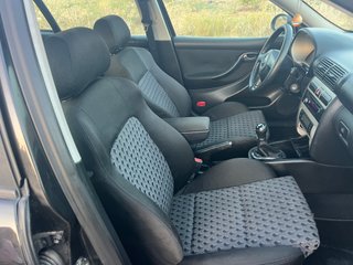 SEAT Leon 2004