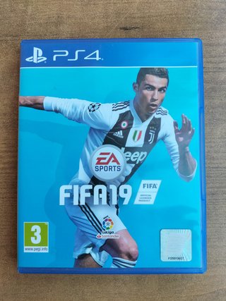 PS4 + Mando + 7 Juegos