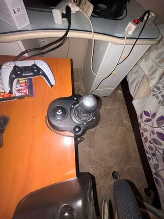 Volante y Palanca de Cambios PS4/PS5
