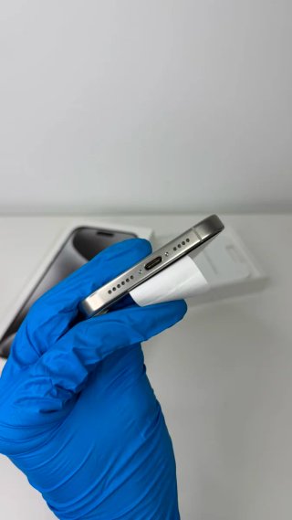 iPhone 15 Pro Max Plata como nuevo. Batería  87%
