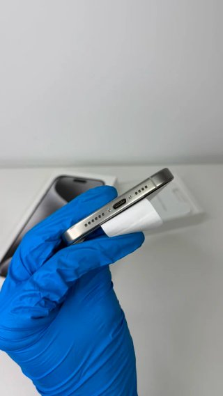 iPhone 15 Pro Max Plata como nuevo. Batería  87%