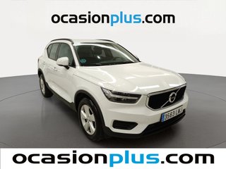 Volvo XC40 T2 Momentum Core 95 kW (129 CV)