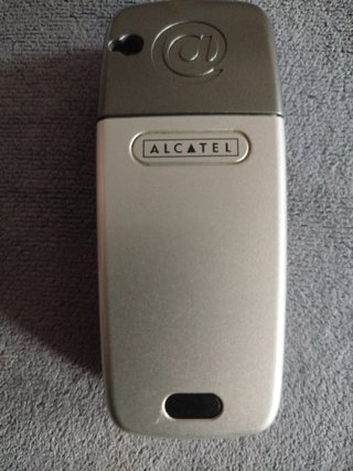 Alcatel BG3 telefono cellulare con caricabatterie
