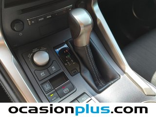 Lexus NX 300h Business Navigation 2WD 145 kW (197 CV)