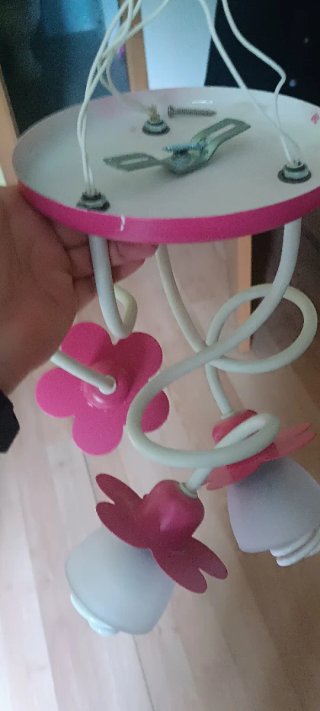 Lámpara infantil flor y tulipas. Muy bonita