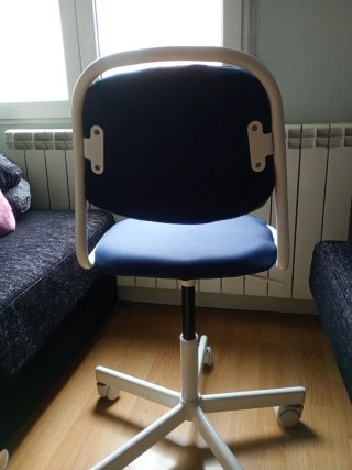 Silla de escritorio retapizada azul marino