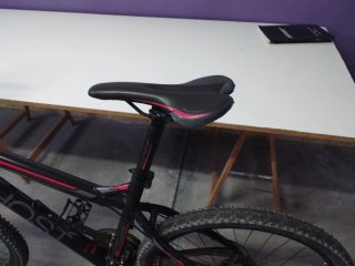 Bicicleta de Montaña Ghost Negra y Roja