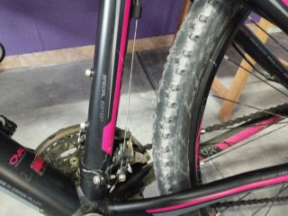 Bicicleta de Montaña Ghost Negra y Roja