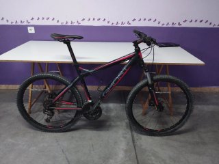 Bicicleta de Montaña Ghost Negra y Roja