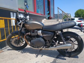 Triumph Street Twin Negra/Gris limitada A2