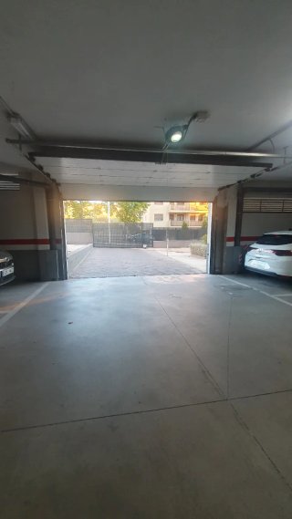 Alquiler Plaza de garaje en urbanización La Legua