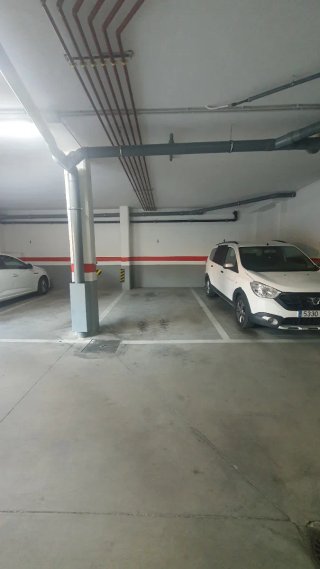 Alquiler Plaza de garaje en urbanización La Legua