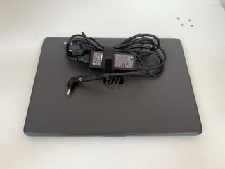 HP 240 G8 Portátil 128GB SSD 4GB RAM