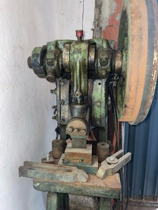 Prensa industrial antigua