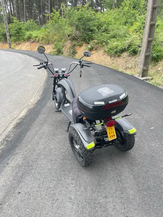 Ciclomotor 3 ruedas electrico. Moto de 49/50c.