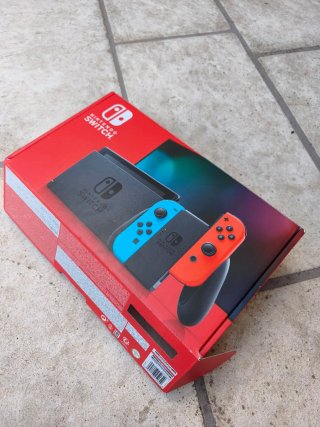 Caja Switch: Base, Cargador y Estuche SIN CONSOLA