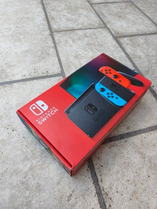 Caja Switch: Base, Cargador y Estuche SIN CONSOLA