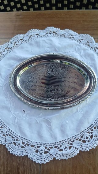 Conjunto de Condimentos Prata + Naperon de renda