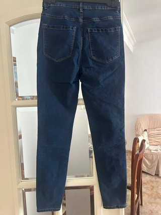 Pantalón vaquero pitillo azul talla 36