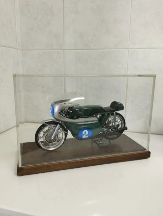 Modellino Moto Benelli 350 cc Protar