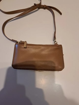Bolso monedero móvil paja y piel