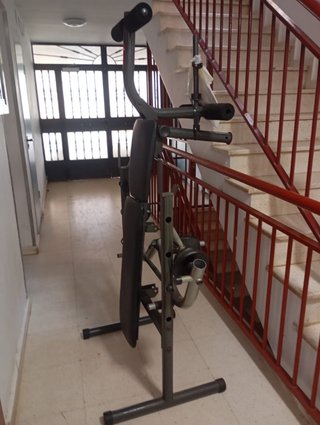 Banco de pesas multifuncional