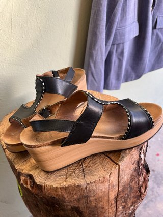 Sandalias de tacón negras