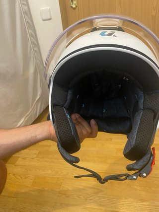 Casco de moto blanco