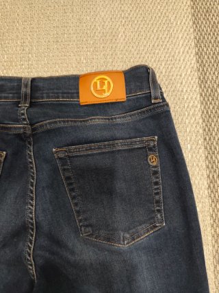 Pantalón tejano elástico azul