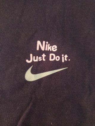 Camiseta Nike hombre azul marino